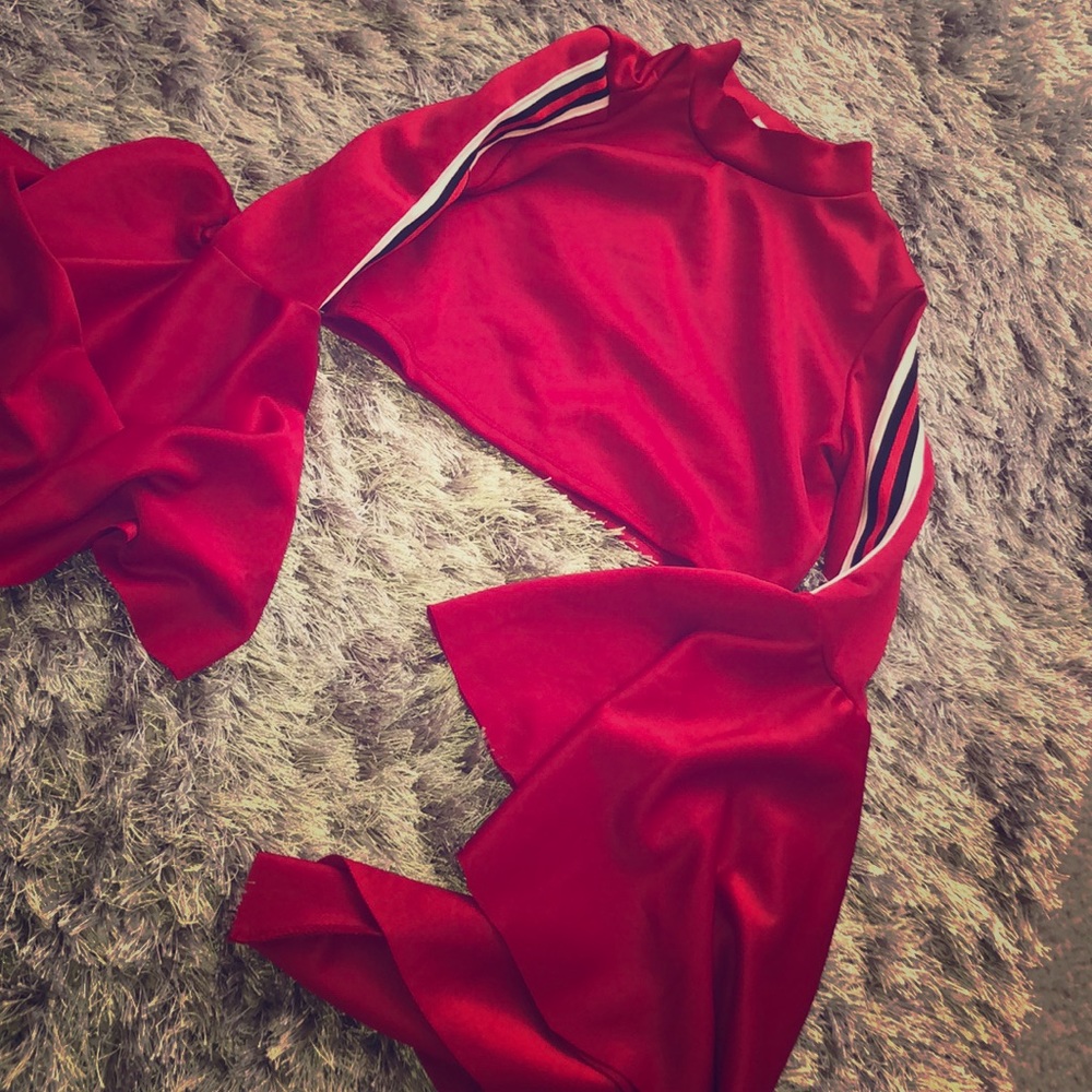 crop top with fluffy sleeves ~red black and white